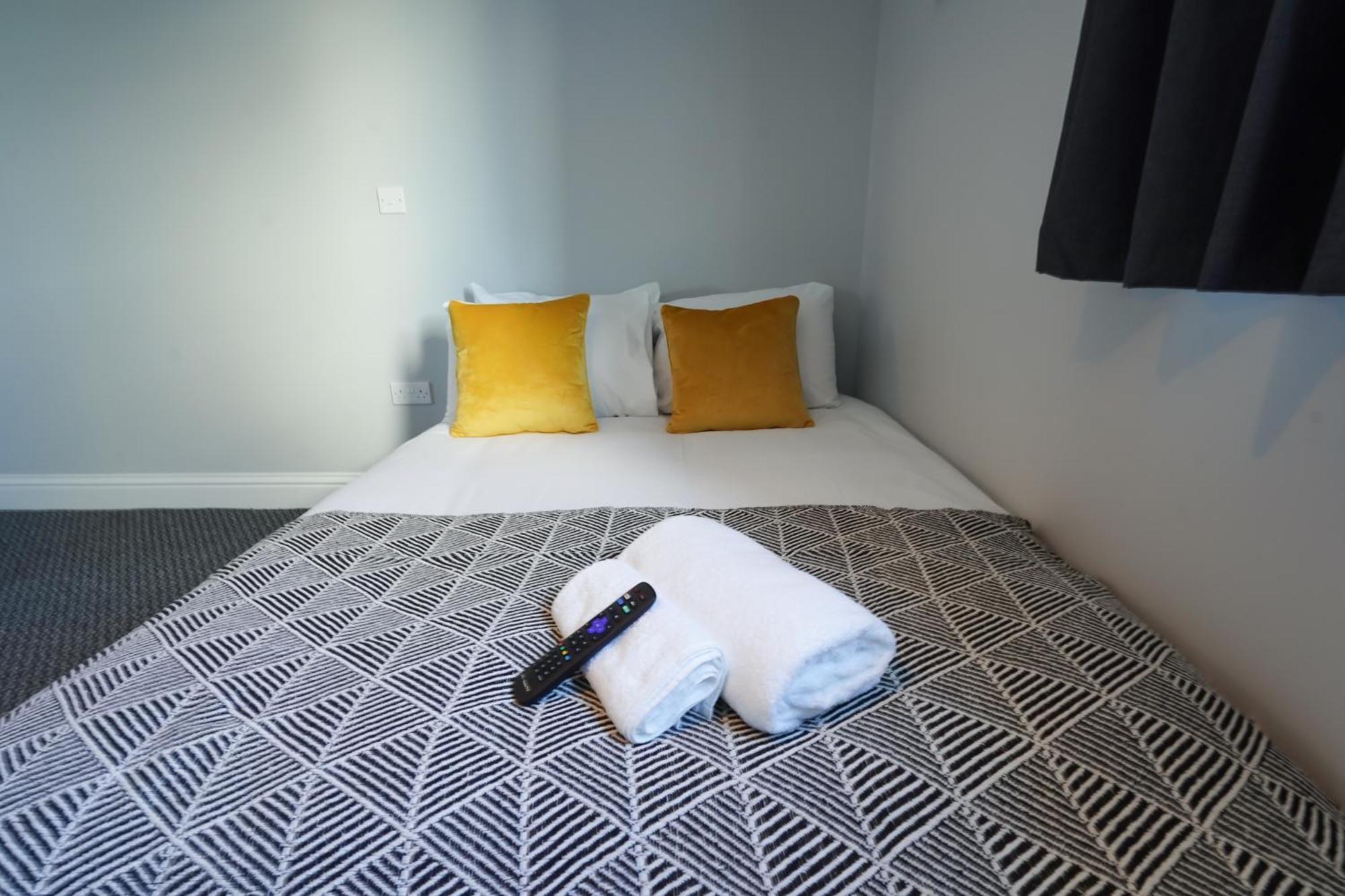 En-Suite Double Rooms, Smart Tv Comfy Style Лланеллі Екстер'єр фото