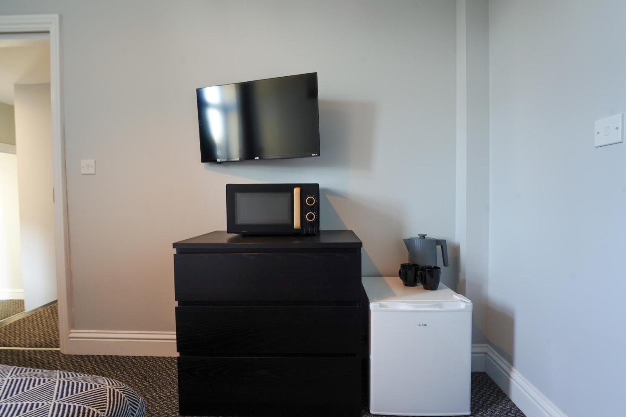 En-Suite Double Rooms, Smart Tv Comfy Style Лланеллі Екстер'єр фото