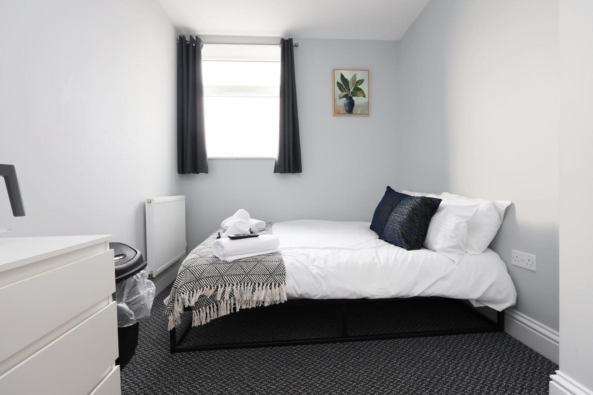 En-Suite Double Rooms, Smart Tv Comfy Style Лланеллі Екстер'єр фото