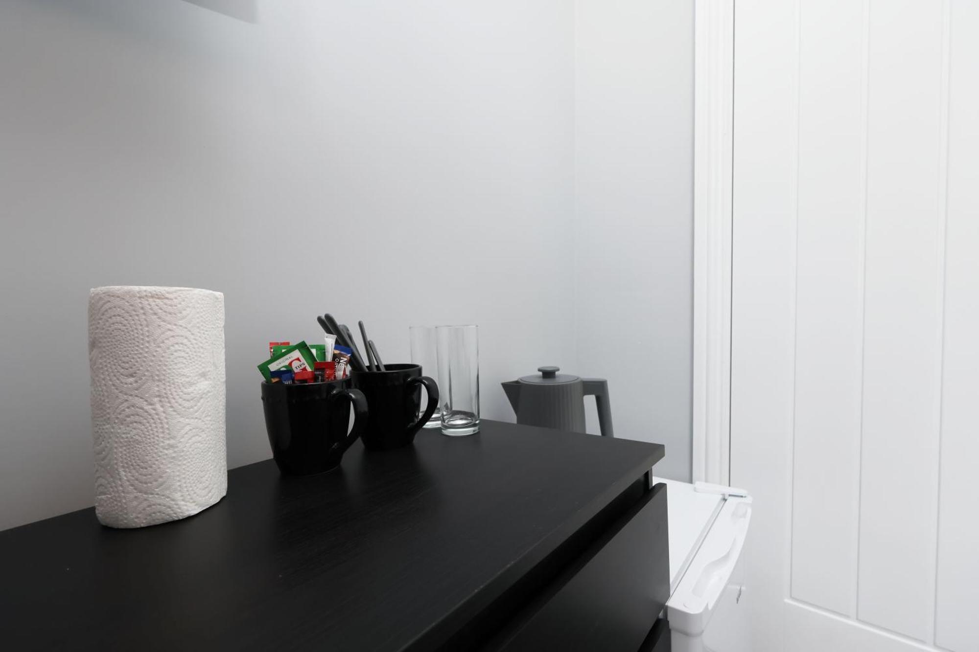En-Suite Double Rooms, Smart Tv Comfy Style Лланеллі Екстер'єр фото