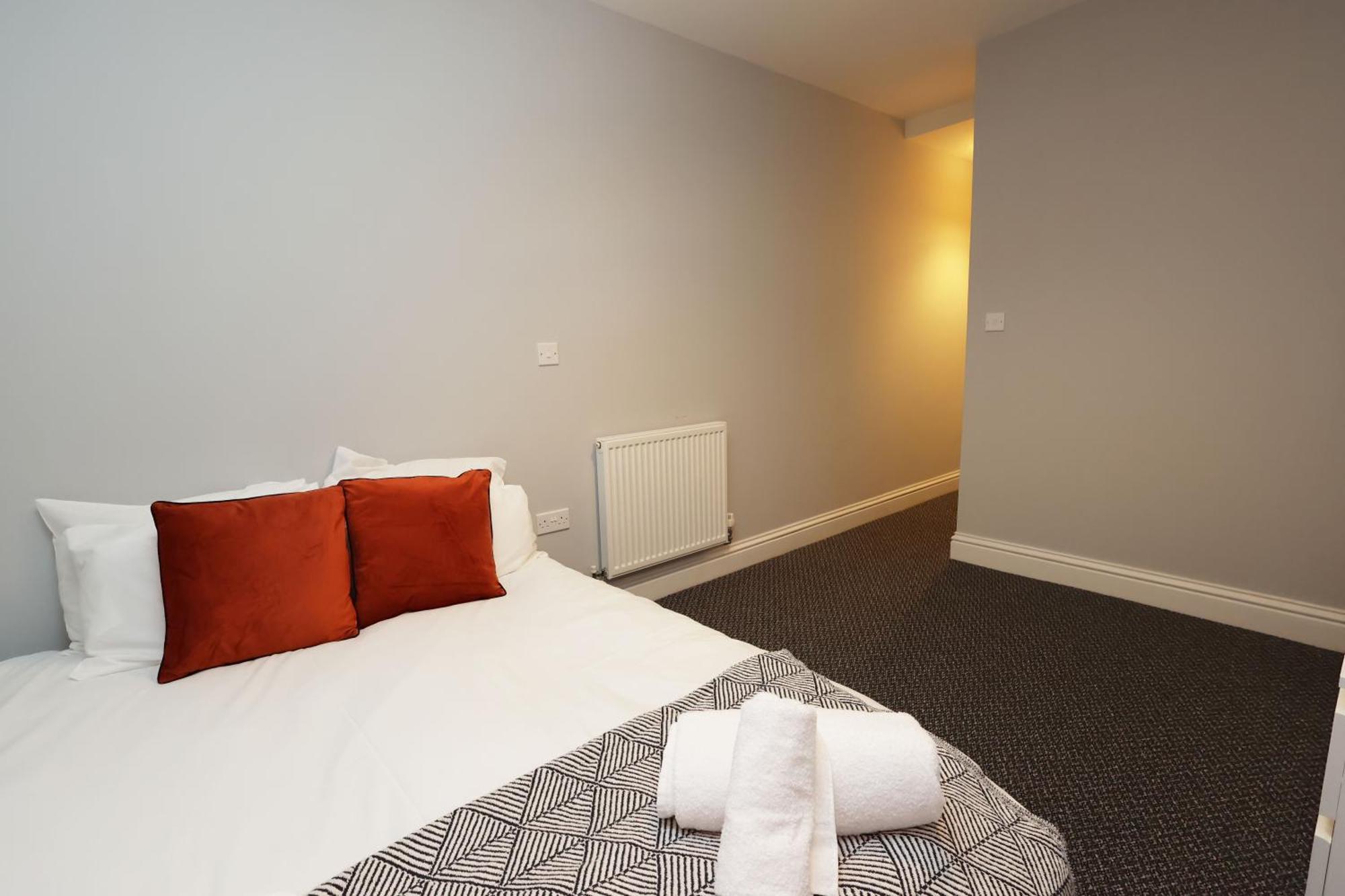 En-Suite Double Rooms, Smart Tv Comfy Style Лланеллі Екстер'єр фото