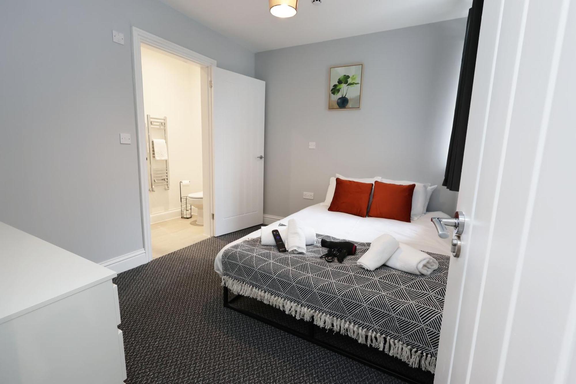 En-Suite Double Rooms, Smart Tv Comfy Style Лланеллі Екстер'єр фото