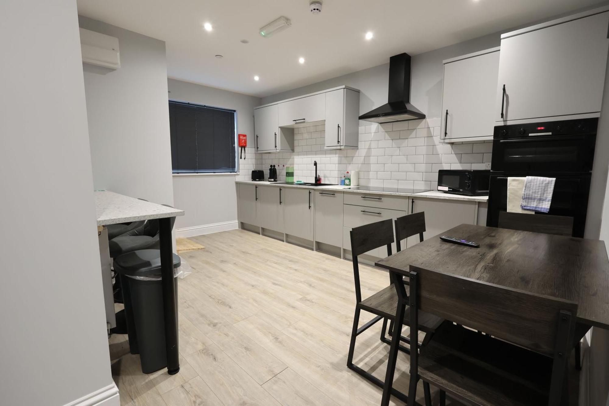 En-Suite Double Rooms, Smart Tv Comfy Style Лланеллі Екстер'єр фото
