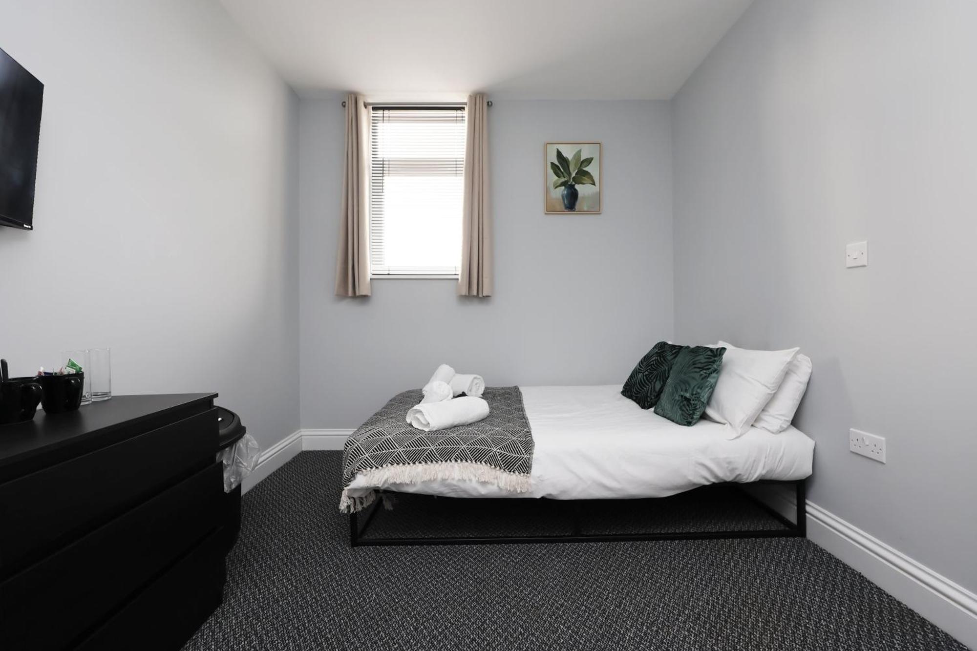 En-Suite Double Rooms, Smart Tv Comfy Style Лланеллі Екстер'єр фото
